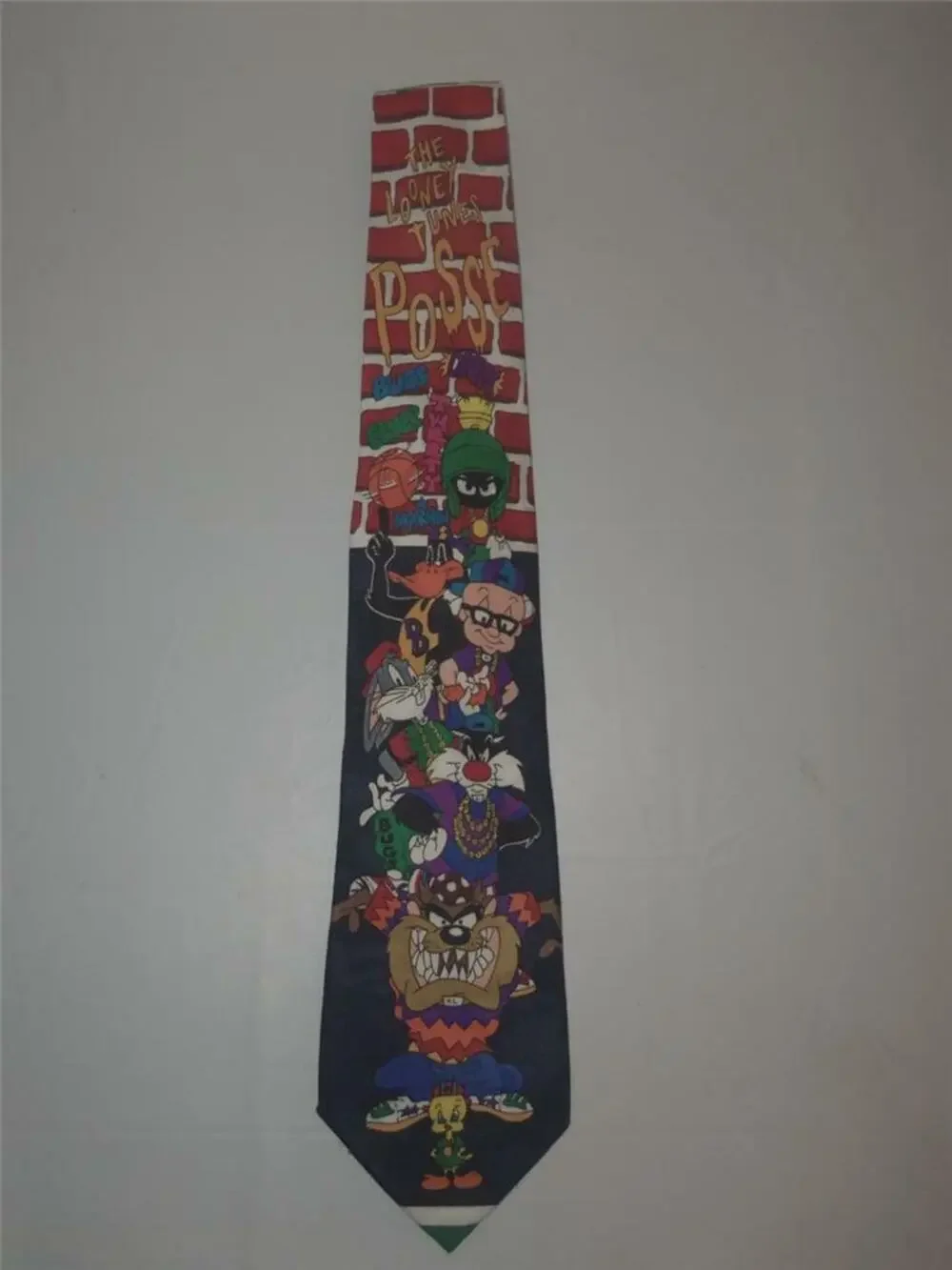 Looney Tunes Posse Tie Taz Bugs Marvin Elmer More -1112T18